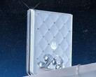 Ограниченная серия Motorola Razr 60 Swarovski может стоить дороже стандартной версии из-за кристаллов. (Источник изображения: Motorola)