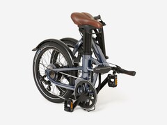 Складной велосипед Decathlon Btwin E-FL 900 легче, чем Btwin E-Fold 900 (на фото). (Источник изображения: Decathlon)