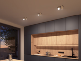 Выпущены новые "умные" точечные светильники Philips Hue GU10. (Источник изображения: Philips Hue)