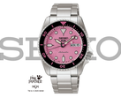 Модель Seiko 5 Sports SRPM07 Pink Panther edition, изображенная на белом фоне с наложенным сверху логотипом Seiko. (Источник изображения: Seiko UK)
