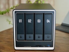 Ugreen NASync DXP4800 GT имеет новый черно-золотой корпус