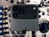Apple iPhone 17 Pro, скорее всего, будет оснащен матрицей камер, вдохновленной Pixel. (Источник изображения: @MajinBu, FPT via YouTube)
