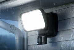 Компания Govee представила новый прожектор для уличного освещения