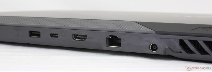 Задняя сторона: USB-A 3.2 Gen. 1, USB-C 3.2 Gen. 2 (DisplayPort, Power Delivery, G-Sync), HDMI 2.0b, RJ-45, адаптер питания