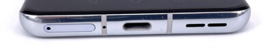 Нижняя грань: лоток SIM, микрофон, порт USB Type-C, динамик