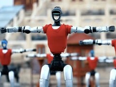 Роботы Unitree во время хореографического выступления