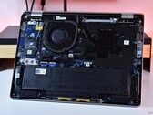 Внутренние компоненты Dell Pro 14 Plus (источник изображения: Бенджамин Херциг)
