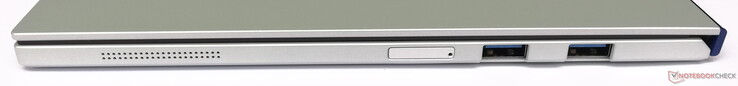 Справа: microSD, 2x USB 3.0