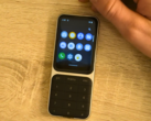 Sidephone (на фото) с видимым ящиком приложений. (Источник изображения: u/sebastiansnell на r/sidephone subreddit)