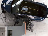 Модель Y - самый безопасный автомобиль в краш-тестах 2024 года (изображение: IIHS/YT)