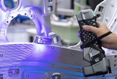 Scantech представляет беспроводной ручной лазерный сканер Simscan-E для быстрого создания 3D-моделей из реальных объектов. (Источник изображения: Scantech)