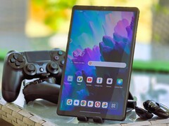 Мы провели обзор Lenovo Legion Tab Gen 3 (Источник изображения: Marcus Herbrich)