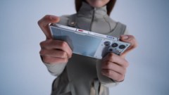 Модель 10 Pro и ее активный вентилятор. (Источник изображения: RedMagic)