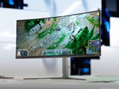 В модели Evnia 34M2C6500 отсутствует порт USB Type-C, которым оснащена модель Evnia 34M2C8600. (Источник изображения: Philips)