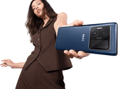 Nuu B40 5G оснащен вторичным AMOLED-дисплеем