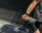 Смарт-часы Charge 6 от Fitbit (на фото) получают новое обновление. (Источник изображения: Google)