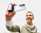 Новый Grip Power Bank от Sharge (на фото) может использоваться как пульт дистанционного управления камерой. (Источник изображения: Sharge)