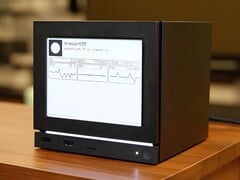 Steam Machine с дисплеем на основе технологии E-Ink.