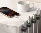Кабельные органайзеры Ugreen (на фото) имеют магнитную крышку. (Источник изображения: Ugreen)