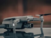 Два новых дрона DJI получили сертификат FCC (символическое изображение)