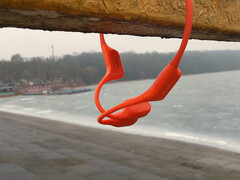 Практический обзор Doogee BoneAir Swim