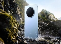 Vivo Y600 Pro доступен в трех цветах: синем, фиолетовом и белом.