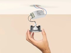 Новый трансформер Philips Hue MR16 предназначен для некоторых точечных светильников этой марки (на фото). (Источник изображения: Philips Hue)