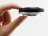 Теперь Viltrox предлагает крошечный объектив 28 мм f/4.5 для камер Fujifilm X (Источник изображения: Viltrox)
