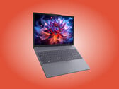 IdeaPad Slim 3i 15IWC11 в цвете Luna Grey.