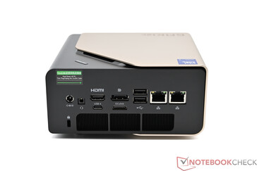 Сзади: подключение питания, комбинированный аудиоразъем 3,5 мм, HDMI 2.1, DisplayPort 1.4, Oculink, 2× USB2.0 Type-A, 2× 2.5G LAN
