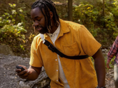 Портативный GPS-навигатор eTrex Touch от Garmin уже в продаже. (Источник изображения: Garmin)