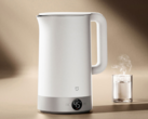 Чайник Xiaomi Mijia Constant Temperature Kettle 3 Pro (на фото) уже поступил в продажу в Китае. (Источник изображения: Xiaomi)