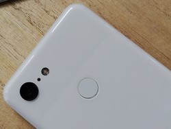 Тыльная панель Google Pixel 3 с одиночной камерой и сканером отпечатков пальцев