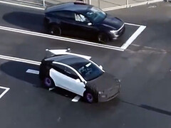 Предполагаемая более дешевая версия Tesla Model Y. (Источник изображения: Christopher Dungeon/X)