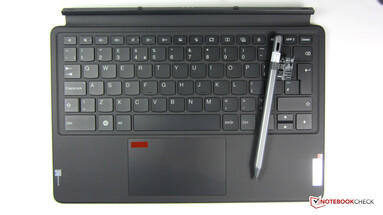 Дополнительные аксессуары: стилус Lenovo Tab Pen Plus, клавиатура с тачпадом...