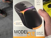 Подробности из коробки игровой мыши Glorious Model O3. (Источник изображения: @therightclicks на X)