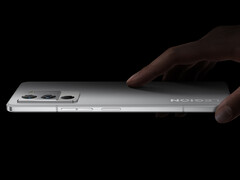 Модель Legion Y70 скоро получит обновление. На снимке: промо-изображение модели 2022 года.