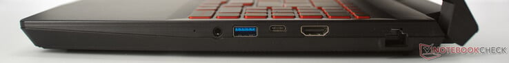 Правая сторона: аудио разъем, USB-A 3.2 (5 Гбит/с), USB-C 3.2 (5 Гбит/с), HDMI 2.0 (4K, 60 Гц), Ethernet