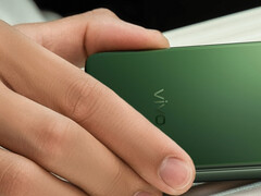 Следующий складной телефон Vivo будет доступен как минимум в одном ярком цветовом варианте. (Источник изображения: Han Bo Xiao)