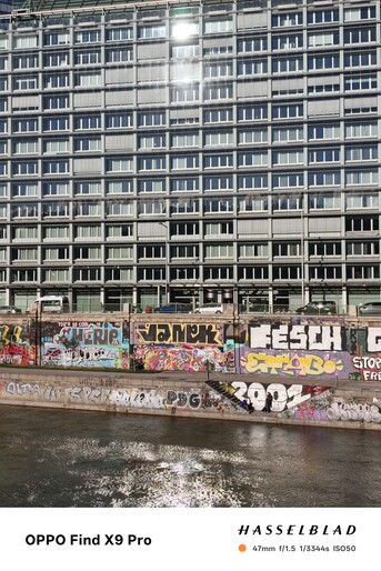 Oppo 47 мм кроп сенсора основной камеры.