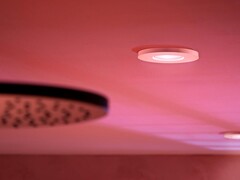 Мост Philips Hue Bridge теперь поддерживает новые продукты, например, белый встраиваемый точечный светильник Xamento (на фото). (Источник изображения: Philips Hue)