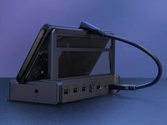 Asus ROG Bulwark DG300 позиционируется как универсальная док-станция. На фотографии: док-станция, подключенная к телефону. (Источник изображения: Asus)