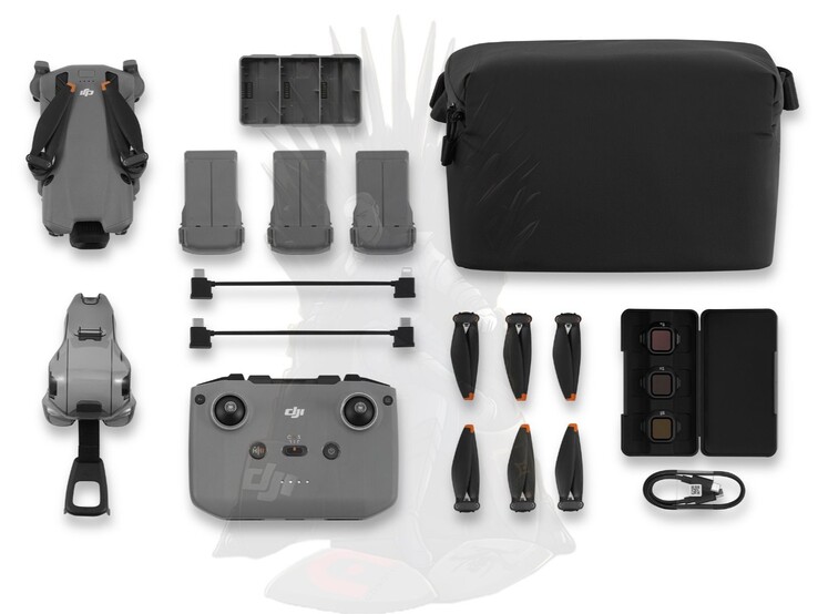DJI Mini 5 Pro Fly More Combo с DJI RC-N3. (Источник изображения: @quadro-news)