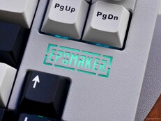 Подсветка логотипа Epomaker Galaxy68.