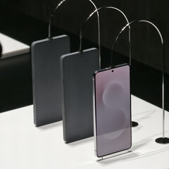 Galaxy Впервые показаны цветовые варианты S25 Edge (источник изображения: @r3dash на X)