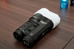 Фонарь Acebeam M1 2.0 поставляется в комплекте с рассеивателем.