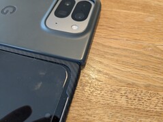 Корпус Google увеличивает массу еще на 1-2 мм по сравнению с корпусом из адамида