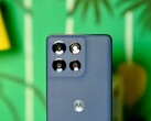 Motorola Moto G86 Power имеет огромный аккумулятор и очень яркий экран. (Источник изображения: Notebookcheck)