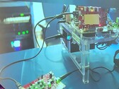 Тестовый стенд для демонстрации возможностей Thunderbolt (Изображение: Tom's Hardware)