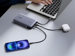 Nexode Power Bank 20,000 mAh 145W от Ugreen (на фото) доступен в нескольких странах. (Источник изображения: Ugreen)